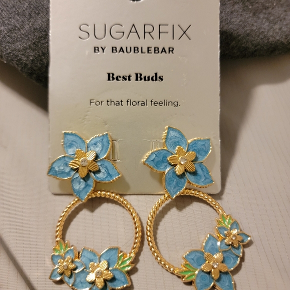 Earrings - Picture 1 of 1